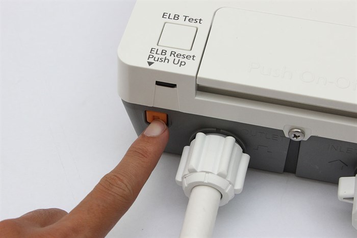 Máy nước nóng trực tiếp Panasonic 4500W DH-4MP1VW Màu Trắng