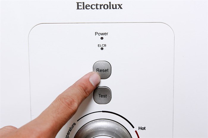 Bình nước nóng Electrolux EWS15DDX-DW 15 lít Màu Trắng