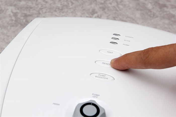 Máy nước nóng Ariston VR-M4522EP-WH W/White 4.5 kW Màu Trắng