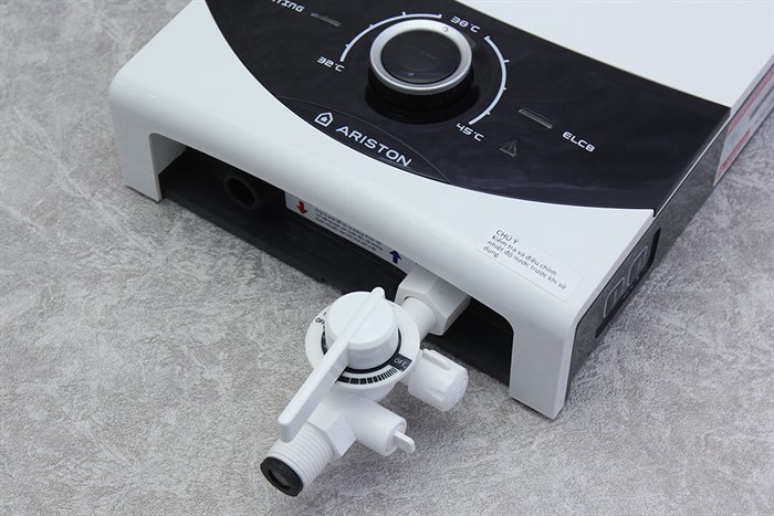 Máy nước nóng Ariston SMC45E-VN 4500W Màu Xám