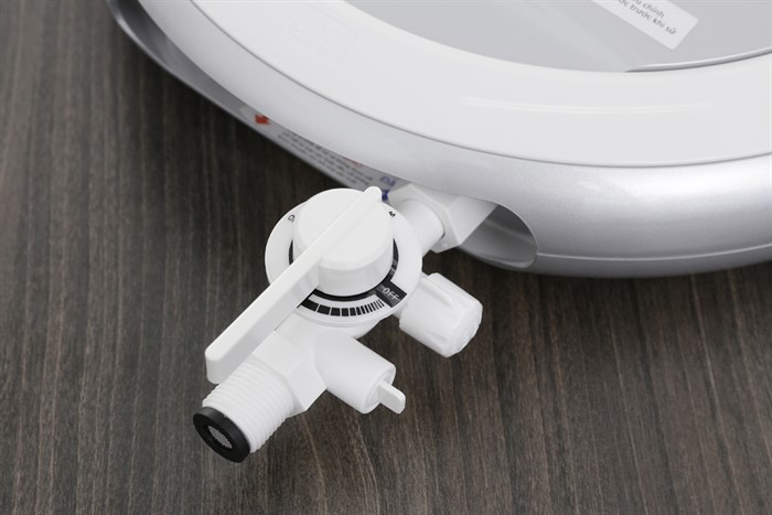 Máy nước nóng trực tiếp Ariston 4500W RT45E-VN Màu Xám