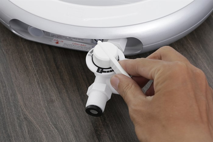 Máy nước nóng trực tiếp Ariston 4500W RT45E-VN Màu Xám