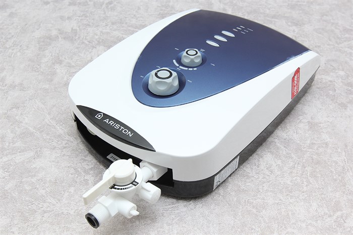 Máy nước nóng Ariston VR-M4522EP-BL W/Blue Màu Trắng - Xanh