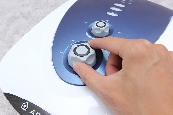 Máy nước nóng Ariston VR-M4522EP-BL W/Blue Màu Trắng - Xanh