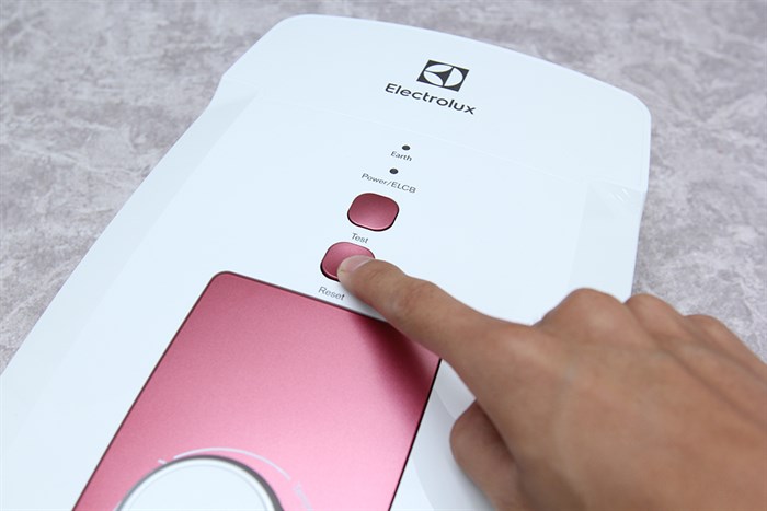 Máy nước nóng Electrolux EWE451GX-DWR Màu Trắng - Đỏ