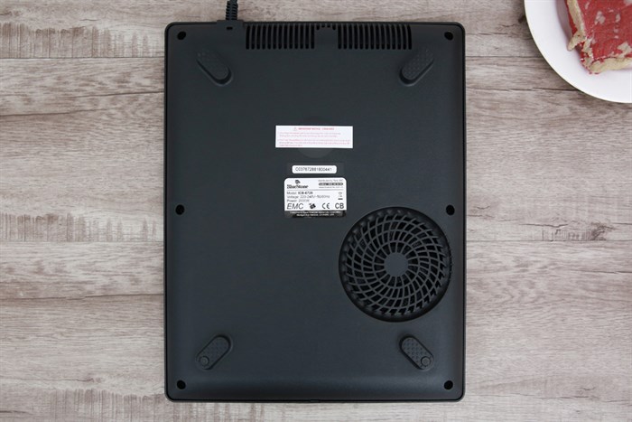 Bếp từ BlueStone ICB-6728 Màu Đen