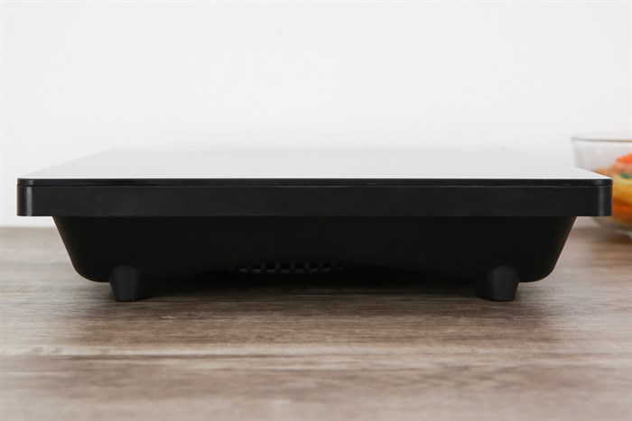 Bếp từ đơn BlueStone ICB-6619 2000W Màu Đen