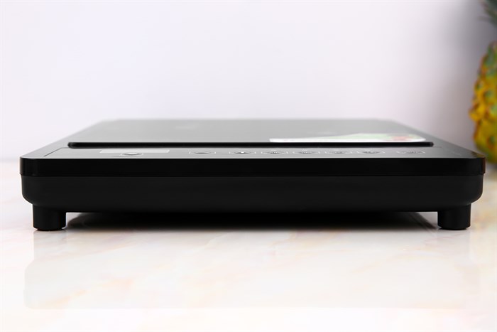 Bếp từ đơn Kangaroo KG15IC1 1800W Màu Đen