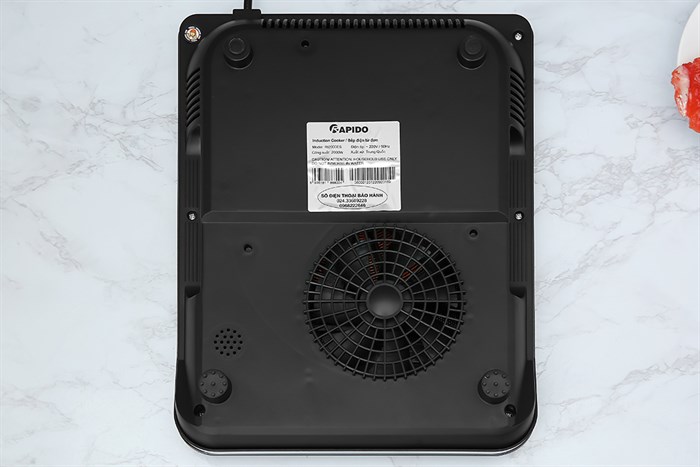 Bếp từ Rapido RI2000ES Màu Đen