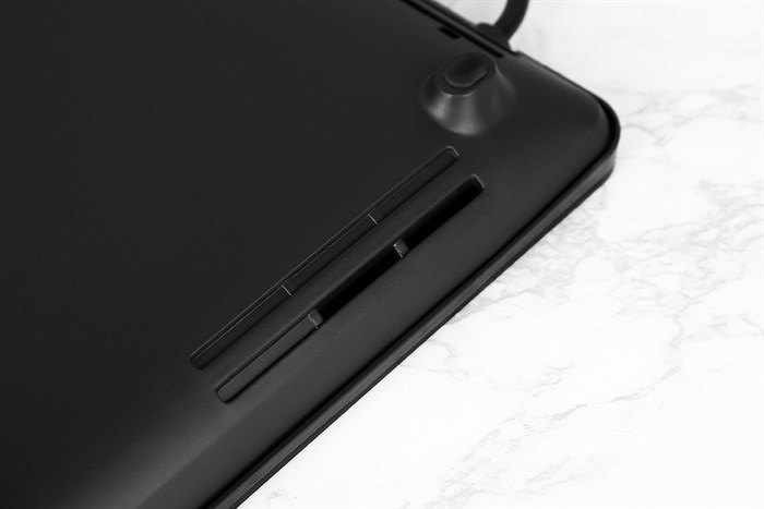 Bếp từ đơn Toshiba IC-20S1PV 2000W Màu Đen