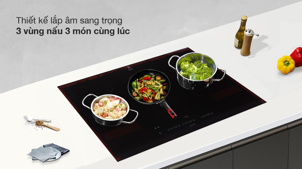 Bếp từ 3 vùng nấu lắp âm Electrolux EIT913