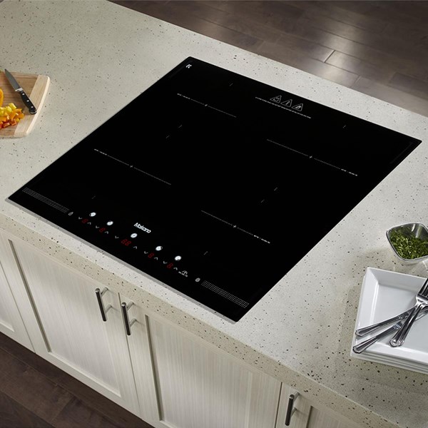 Bếp từ bốn vùng nấu Makano MKT-400001