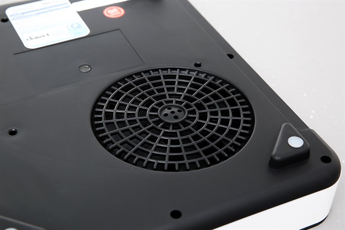 Bếp từ Daikiosan DKT-100004 Màu Đen