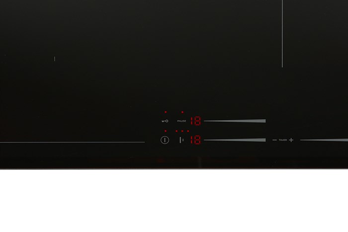 Bếp từ 3 vùng nấu lắp âm Smeg SI1M7733B (536.64.081) Màu Đen