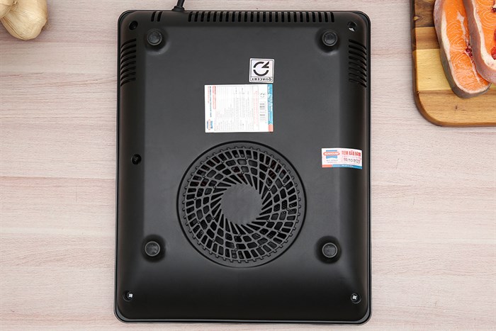 Bếp từ đơn Sunhouse SHD6159 1800W Màu Đen