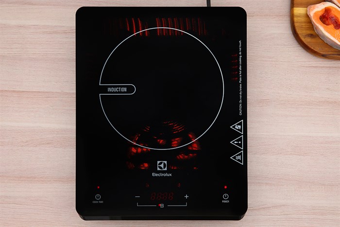 Bếp từ đơn Electrolux ETD29MKC 2000W Màu Đen