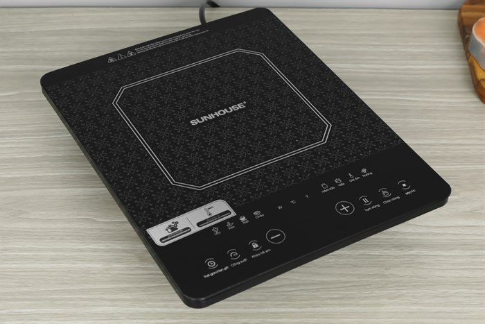 Bếp từ Sunhouse SHD6802 Màu Đen