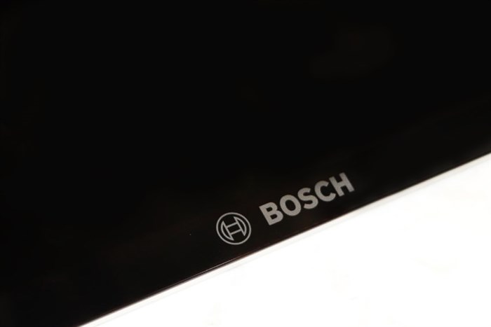 Bếp từ 3 vùng nấu lắp âm Bosch PID675DC1E Màu Đen