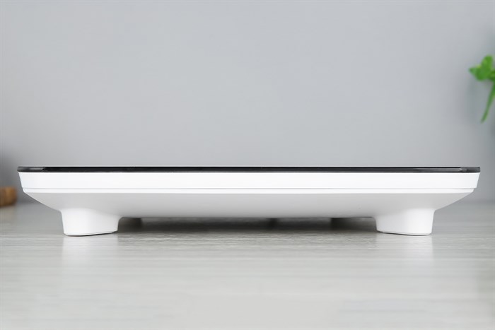 Bếp từ Lock&Lock EJI411 Màu Đen