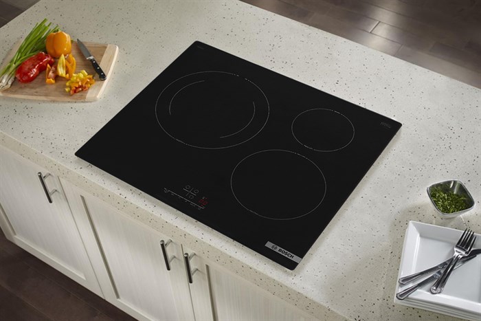 Bếp từ 3 vùng nấu lắp âm Bosch PUJ61RBB5E Màu Đen