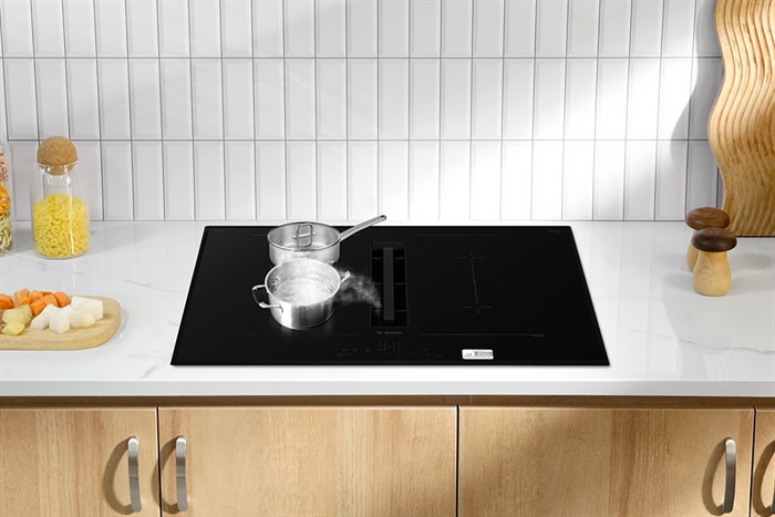 BẾP TỪ KẾT HỢP HÚT MÙI BOSCH HMH.PVQ731F15E SERIE 8