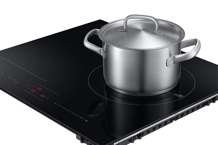 Bếp từ 3 vùng nấu âm Samsung NZ63B5046FK/SV 7400W Màu Đen