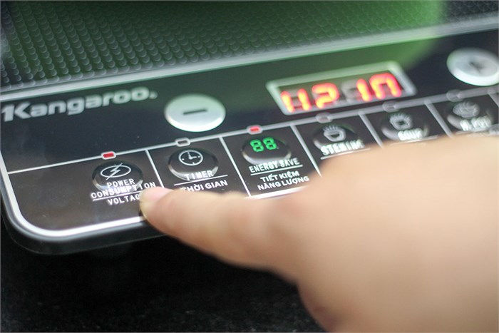 Bếp từ Kangaroo KG365I Màu Đen