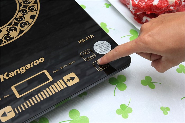 Bếp điện từ Kangaroo KG412I Màu Đen