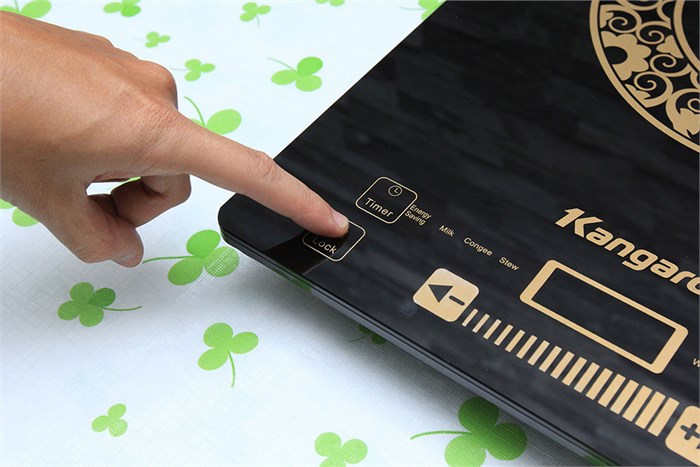 Bếp điện từ Kangaroo KG412I Màu Đen