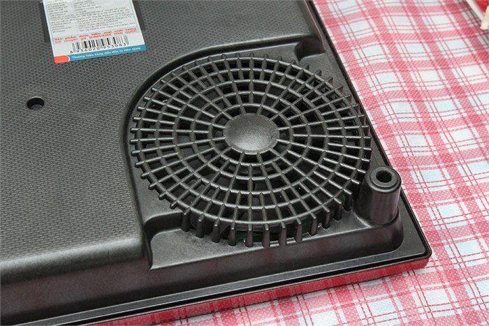 Bếp hồng ngoại Sunhouse SHD 6012 Màu Đen - Đỏ