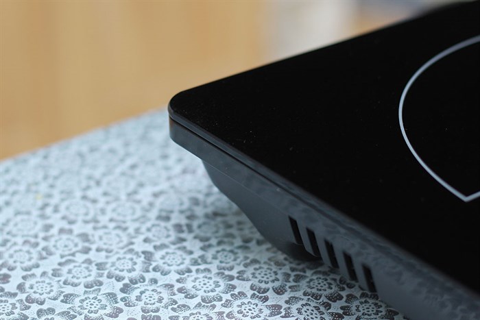 Bếp từ Electrolux ETD29KC Màu Đen