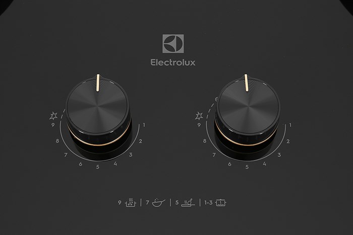 Bếp ga âm Electrolux EHG8251BC Màu Đen