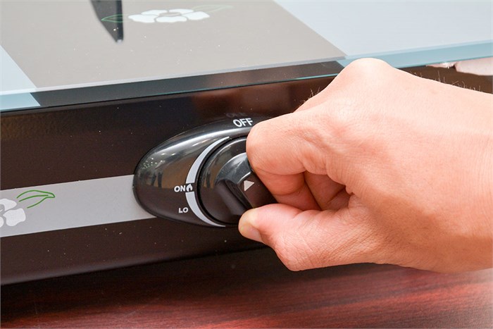 Bếp gas Rinnai RV-7Slim(GL-Pe) Màu Đen - xanh dương