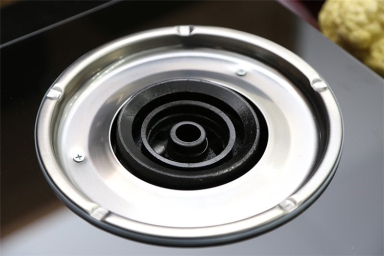 Bếp gas mặt kính Sunhome SG-5700N Màu Đen