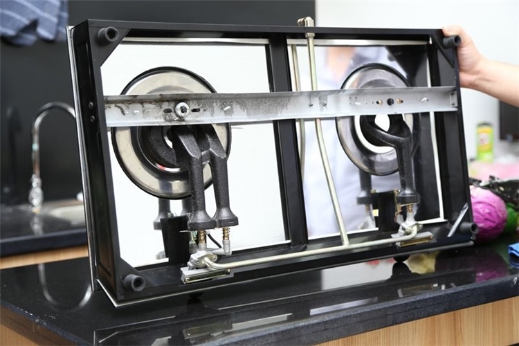 Bếp gas mặt kính Sunhome SG-5700N Màu Đen