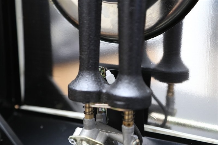 Bếp gas mặt kính Sunhome SG-5700N Màu Đen