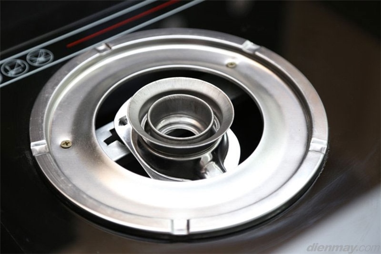 Bếp gas đôi Queenhouse QH-2523 Màu Đen