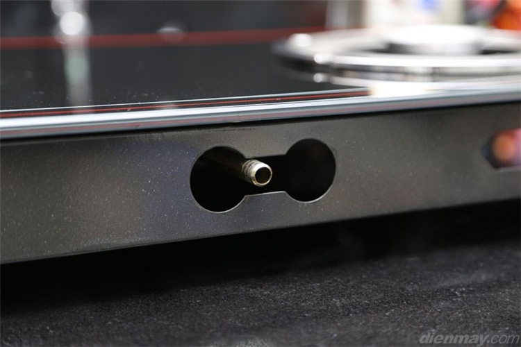 Bếp gas đôi Queenhouse QH-2523 Màu Đen