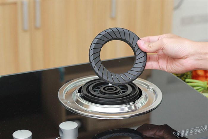 Bếp ga âm Sunhouse SHB-6636 Màu Đen