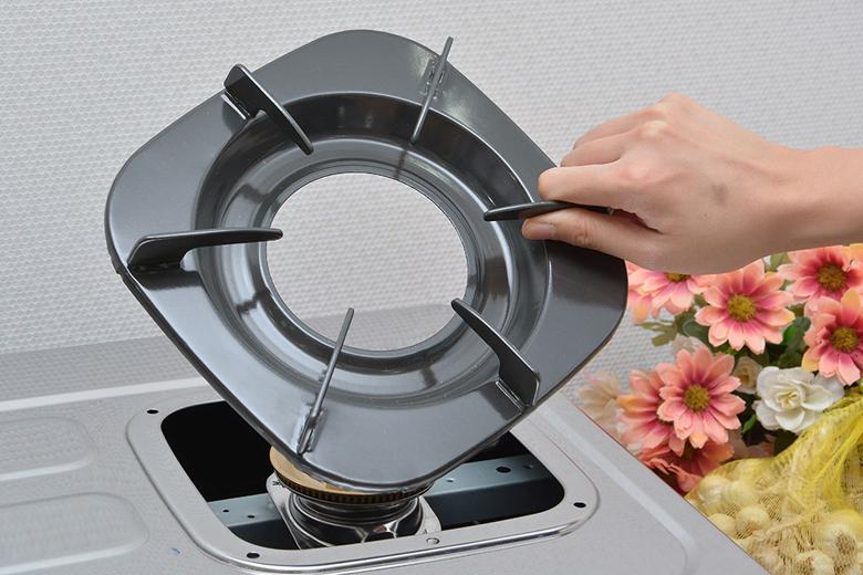 Kiêng bếp có thể tháo rời để lau rửa