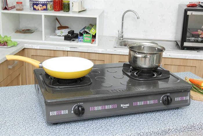 Bếp gas Rinnai RV-2715G Màu Đen