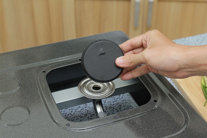 Bếp gas Rinnai RV-2715G Màu Đen