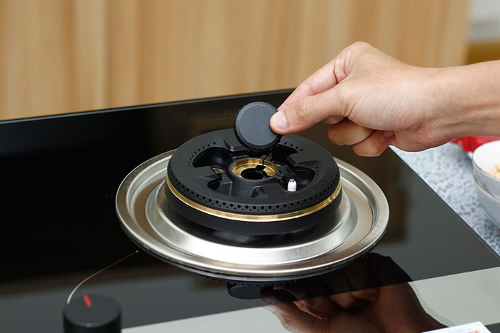 Bếp ga âm Sunhouse SHB8836 Màu Đen