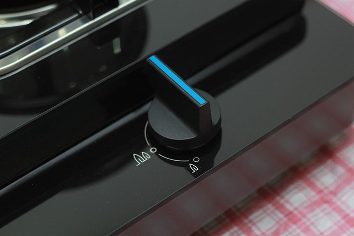 Bếp ga đôi Electrolux ETG728GKR Màu Đen