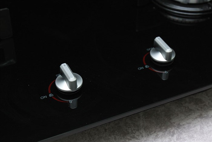 Bếp gas âm Rinnai RVB-212BG (SL) Màu Đen