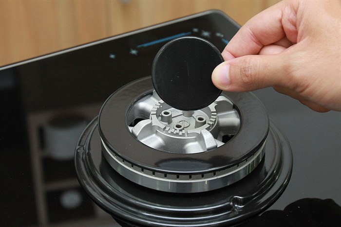 Bếp gas âm Rinnai RVB-212BG (SL) Màu Đen