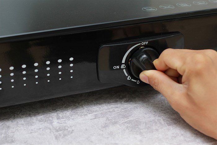 Bếp gas Rinnai RV-715 Slim(GL-D) Màu Đen