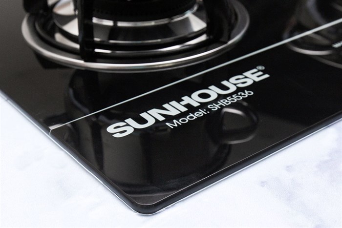 Bếp ga âm Sunhouse SHB5536 Màu Đen