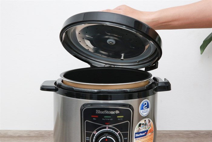 Nồi áp suất điện BlueStone PCB-5619 5 lít Màu Xám