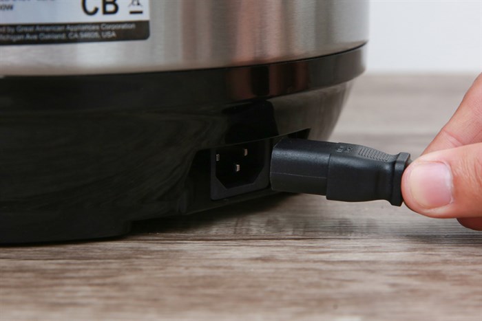 Nồi áp suất điện BlueStone PCB-5619 5 lít Màu Xám